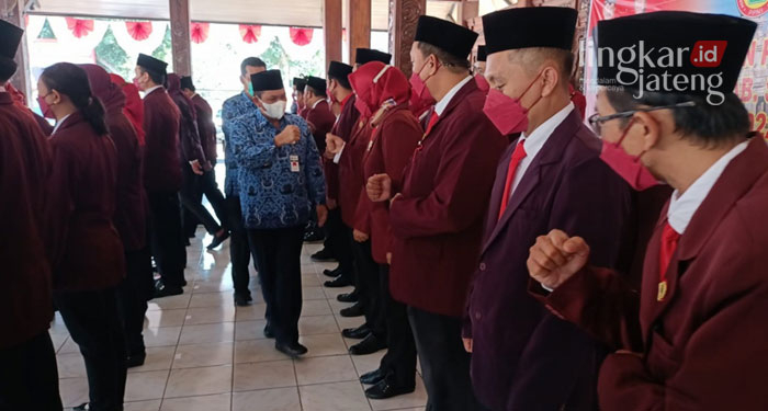 Penghasilan Belum Layak, Kesejahteraan Perawat Honorer di Semarang Jadi Sorotan 25 PELANTIKAN: Kegiatan pelantikan pengurus DPD PPNI Kabupaten Semarang di Pendapa Rumah Dinas Bupati Semarang di Ungaran, Kamis (17/3) siang. (Dok. Humas Kabupaten Semarang)