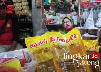 Pedagang Minyak Goreng