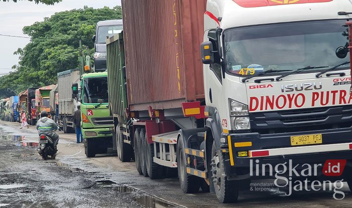 Diserbu Keluhan Jalan Rusak, Ini Daftar Jalan di Pati yang akan Diperbaiki 25 DPRD Pati Minta Kerja Sama Pemkab Rembang untuk Mengatasi Macet
