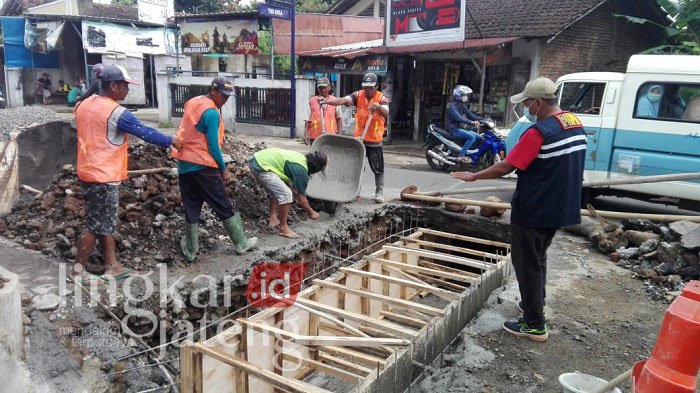 jalan rusak kudus