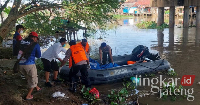 Mayat Pria Ditemukan Mengapung di Sungai Srigunting Pati