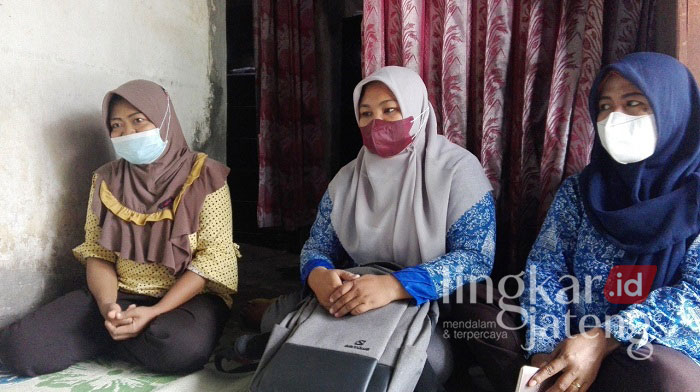 Kisah Inspiratif Warga Kudus, Mundur Sukarela dari PKH, Alasannya sangat Menyentuh 25 Kisah Inspiratif Warga Kudus, Mundur Sukarela dari PKH, Alasannya sangat Menyentuh