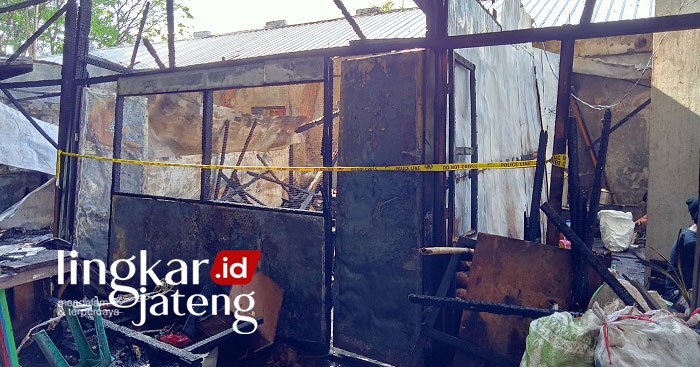 pasar sleko pati kebakaran