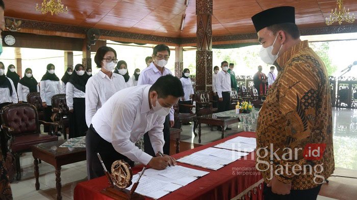 Bupati Blora Lantik 51 Pegawai PPPK Non Guru 25 Bupati Blora Lantik 51 Pegawai PPPK Non Guru