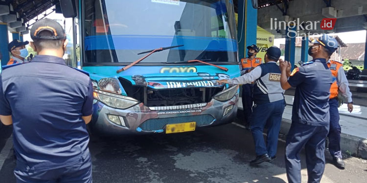 Dishub Semarang Monitoring Kesiapan Angkutan Lebaran 25 MONITORING: Dinas Perhubungan (Dishub) Kota Semarang monitoring kesiapan angkutan lebaran di Terminal Tipe A Mangkang Semarang. (Istimewa/Lingkarjateng.id)