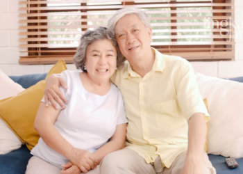 ILUSTRASI: Orang lanjut usia (Sumber Gambar: Freepik @tirachardz)