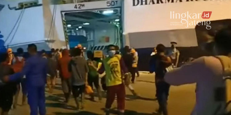 Kapal Nelayan Pati Dibakar, ABK Dipulangkan Lewat Tanjung Perak