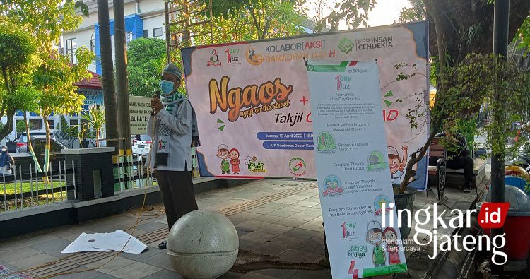 Ngabuburit, Komunitas One Day One Juz Pati Gelar Ngaos On The Road dan Berbagi Takjil