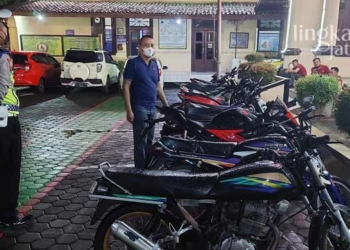 Razia Knalpot Brong di Pati, Petugas Amankan Belasan Motor