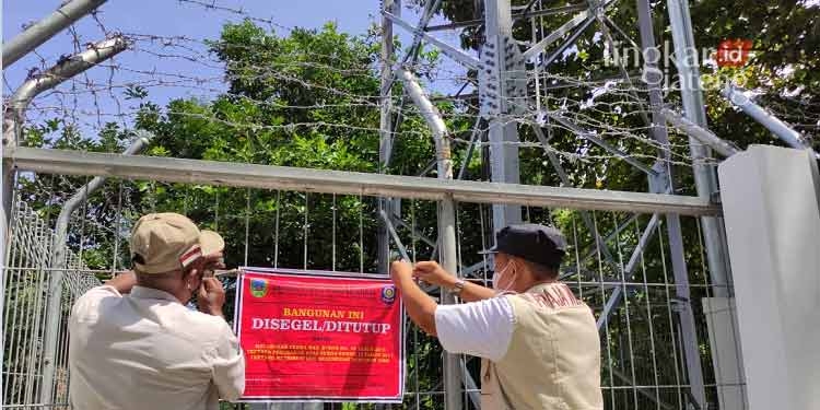 Tak Punya Izin, Tower di Gebog Kudus Disegel Petugas 25 Tak Punya Izin, Tower di Gebog Kudus Disegel Petugas