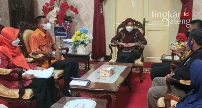 Terendam Rob, Warga Mondoliko Demak Minta Bedol Dukuh 25 Terendam Rob, Warga Mondoliko Demak Minta Bedol Dukuh