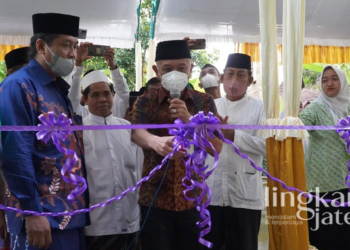 Gulirkan Program Mushola Bergerak, Bupati Jepara Serahkan Sejumlah Bantuan