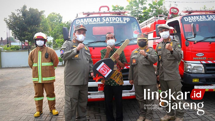 Bupati Blora Serahkan 2 Armada Damkar Baru untuk Randublatung dan Ngawen 25 Bupati Blora Serahkan 2 Armada Damkar Baru untuk Randublatung dan Ngawen