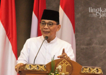 MENERANGKAN: Kepala Kemenkumham Jateng, A. Yuspahruddin saat menyampaikan pemberian remisi kepada 63 narapidana di Jateng. (Adimungkas/Lingkarjateng.id)