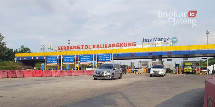 POTRET: Gerbang Tol Kalikangkung, Semarang. (Antara News/Lingkarjateng.id)