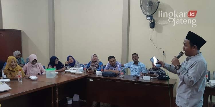 Puluhan Pelaku UMKM Rembang Ikut Pelatihan TikTok Seller 25 Puluhan-Pelaku-UMKM-Rembang-Ikut-Pelatihan-TikTok-Seller