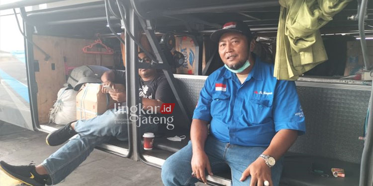 Sopir asal pati bus AKAP Samiyono saat ditemui di Terminal Terpadu Pulogebang Jakarta Timur