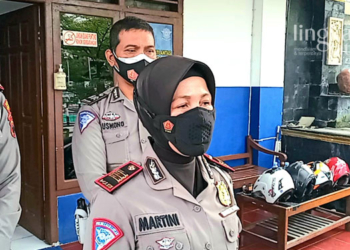 KONFERENSI PERS: Kasatlantas Polres Grobogan, AKP Sri Martini saat menggelar konferensi pers di Aula Unit Gakkum Polres Grobogan, Rabu (11/05). (Muhamad Ansori/Lingkarjateng.id)