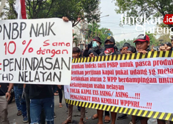Tercekik Regulasi, Ribuan Nelayan Pati Geruduk Gedung Dewan
