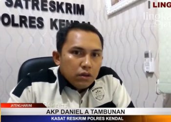 MENERANGKAN: Kasat Reskrim Polres Kendal AKP Daniel A. Tambunan menjelaskan kronologi Dedy Hermawan menusuk korban, belum lama ini. (Dok. Lingkar TV/Lingkarjateng.id)