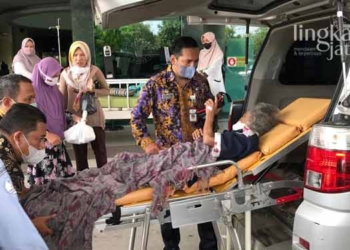 Camat-Kaliwungu-Pulangkan-Mbah-Atemi-Kudus-ke-Panti