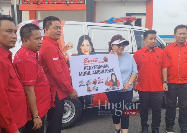 DPP PDIP Bantu 1 Unit Ambulance, Evita Nursanty Berharap Bisa Bantu Warga Pati