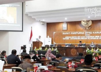 Rapat-Paripurna-DPRD-Pati,-Bupati-Sampaikan-Jawaban-soal-Raperda-Pertanggungjawaban-APBD