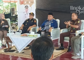 TALK SHOW: Dengan menggandeng Lingkar TV, Pemkab Kendal menggelar dialog interaktif untuk memutus rantai penyebaran tata niaga tembakau di Kabupaten Kendal, Rabu (23/06). (Unggul Priambodo/Lingkarjateng.id)