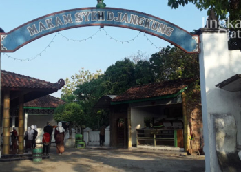 Makam Syekh Jangkung, Pati. (Sumber Gambar: Pemkab Pati/Lingkarjateng.id)
