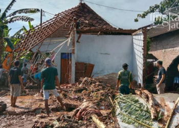 RUSAK: Rumah warga yang rusak akibat bencana alam banjir di Desa Tunjungrejo, Kecamatan Margoyoso, Kabupaten Pati, beberapa waktu lalu. (Aziz Afifi/Lingkarjateng.id)