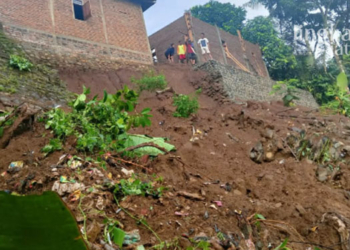 LONGSOR: Tanah longsor terjadi di Desa Klumpit, Kecamatan Tlogowungu, Kabupaten Pati. (Istimewa/Lingkarjateng.id)