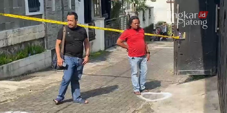 POTRET: Keadaan rumah korban yang berada di Jalan Cemara 3, Kelurahan Padangsari, Kecamatan Tembalang, Kota Semarang. (Adimungkas/Lingkarjateng.id)