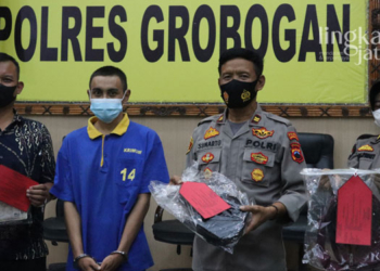 GELAR PERKARA: Polsek Grobogan saat melakukan konferensi pers pelaku pencurian. (Muhamad Ansori/Lingkarjateng.id)