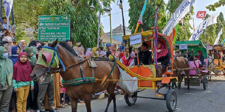 Pemkab-Sukses-Gelar-Grebeg-Besar-Demak-Hingga-Pecahkan-Rekor-Muri