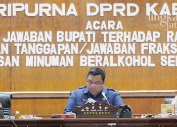 Rapat-Paripurna-DPRD-Pati,-Bupati-Beri-Jawaban-Fraksi-atas-Raperda-Miras