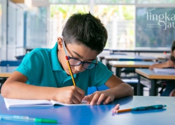 Tips-Memotivasi-Anak-di-Hari-Pertama-Masuk-Sekolah