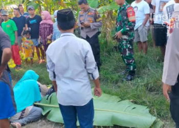 TEWAS TENGGELAM: Korban bernama Sahuri (38) warga Dukuh Kramat Selatan Kutoharjo berhasil dievakuasi setelah tenggelam di Sungai Blorong, Desa Darupono Kaliwungu Selatan, Kabupaten Kendal. (Unggul Priambodo/Lingkarjateng.id)
