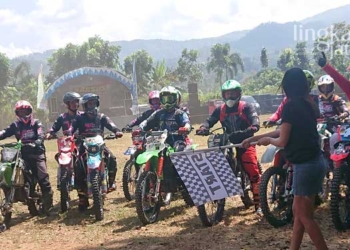 Hilangkan Stigma Negatif, Komunitas Track Kudus Gelar Bakti Sosial