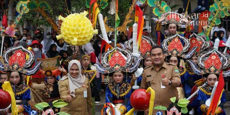 Karnaval Kemerdekaan di Blora, Bupati Arief: Tanamkan Jiwa Nasionalisme