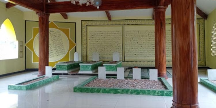 Makam Habib Umar bin Yahya