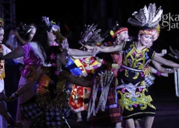 Megah, Konser Rapsodia Nusantara Meriahkan HUT ke-72 Jawa Tengah 32 Megah, Konser Rapsodia Nusantara Meriahkan HUT ke-72 Jawa Tengah