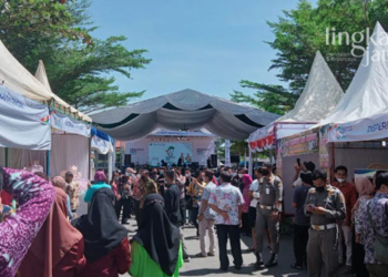 MERIAH: Suasana kemeriahan Pati Creative Space 2022 di Plaza Pragolo Pati pada Jumat, 5 Agustus 2022. (Arif Febriyanto/Lingkarjateng.id)