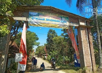 Sindir Soal Jalan Rusak, Warga Punen Kudus Juluki Wisata Jeglongan Sewu 26 Sindir Soal Jalan Rusak, Warga Punen Kudus Juluki Wisata Jeglongan Sewu