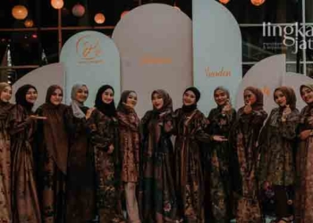 LAUNCHING: Dyn Clothingline saat launching produk baru di Dona Doni Resto Kabupaten Pati. (Istimewa/Lingkarjateng.id)