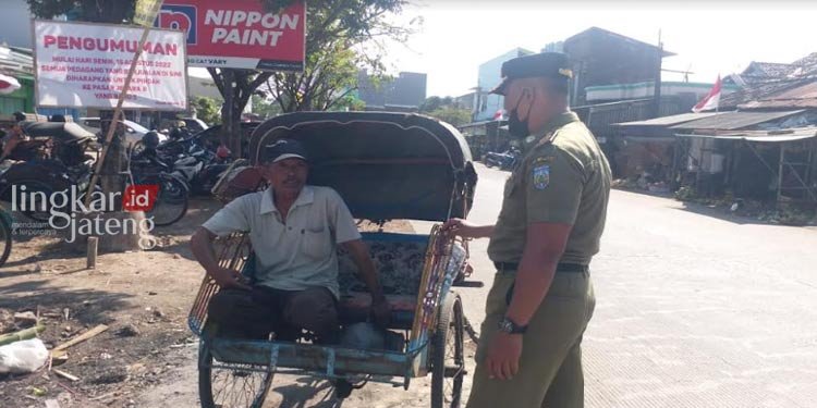 satpol pp jepara beri imbauan tukang becak