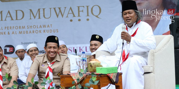 Gelar Gema Sholawat, Racana IAIN Kudus Hadirkan Gus Muwafiq 25 Gelar Gema Sholawat, Racana IAIN Kudus Hadirkan Gus Muwafiq