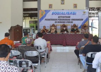 SOSIALISASI: Pemkab Jepara bersama Bea Cukai menggelar sosialisasi ketentuan perundang-undangan di bidang cukai kepada masyarakat di di Pendopo Kecamatan Kalinyamatan pada Kamis, 15 September 2022. (Muslichul Basid/Lingkarjateng.id)