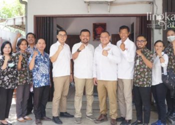 SINERGI: Ketua DPC Partai Gerindra Kudus, Sulistyo Utomo (tengah) bersama Pengurus PD Gekira Jawa Tengah dan perwakilan Paguyuban Guru Agama Kristen Kudus usai melakukan audiensi pada Selasa, 13 September 2022. (Istimewa/Lingkarjateng.id)