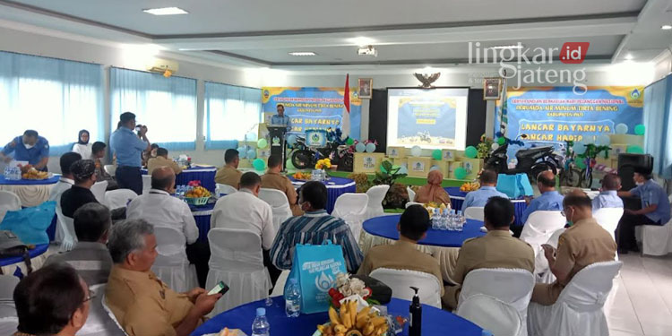 MERIAH: Suasana Gebyar Undian berhadiah memperingati Hari Pelanggan Nasional di kantor PDAM Pati pada Senin, 5 September 2022. (Arif Febriyanto/Lingkarjateng.id)
