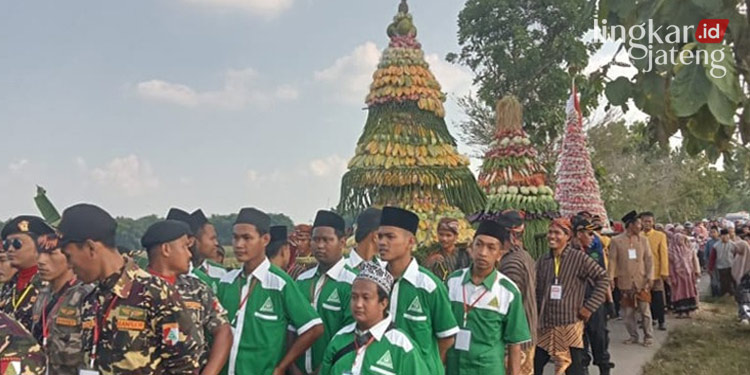 Haul Ki Ageng Tarub, 3 Gunungan Hasil Tani Ludes dalam Hitungan Menit